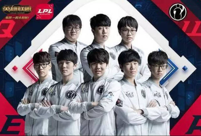 德与乔治 德与乔治